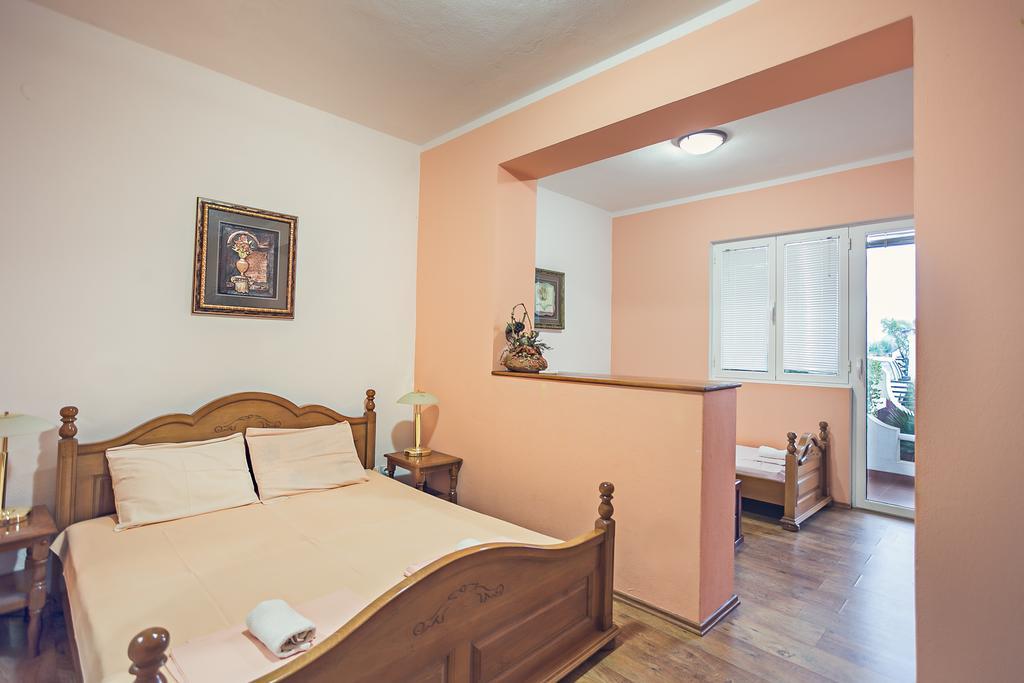 Apartments Atlantis Dobra Voda Ruang foto